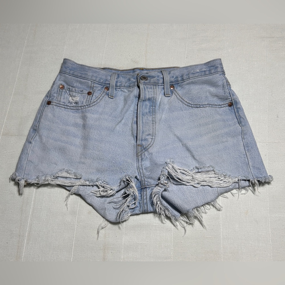 Levi’s 501 Women’s Light Blue Denim Shorts